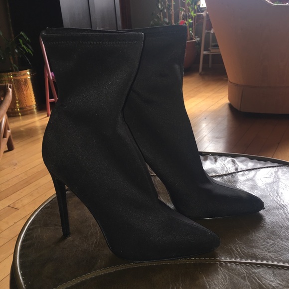 STEVEN MADDEN SOCK BOOTS - Picture 2 of 3